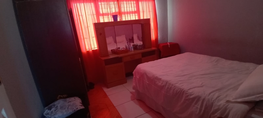 3 Bedroom Property for Sale in Park Village Western Cape